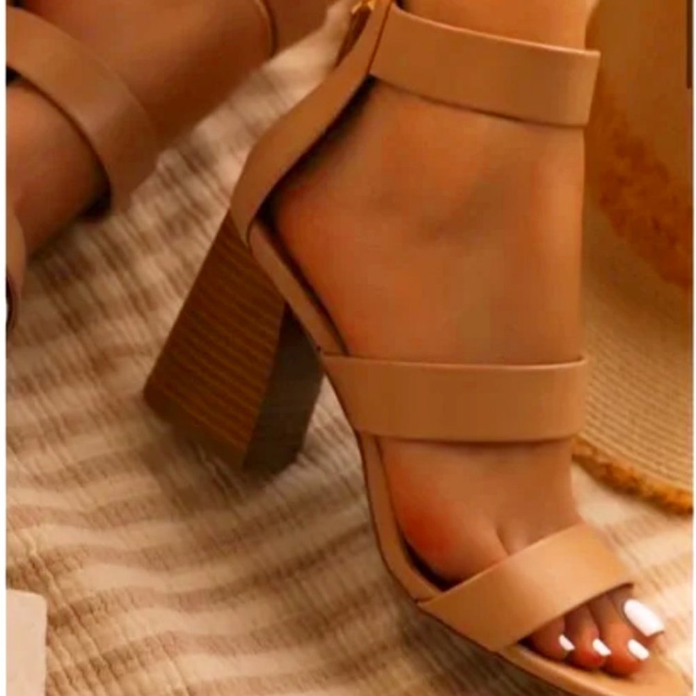 Brown triple band strappy sandals heels block heel open toe